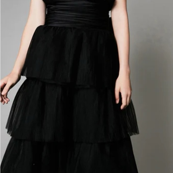 Betsey Johnson Black Tiered Midi Dress - Picture 4 of 6